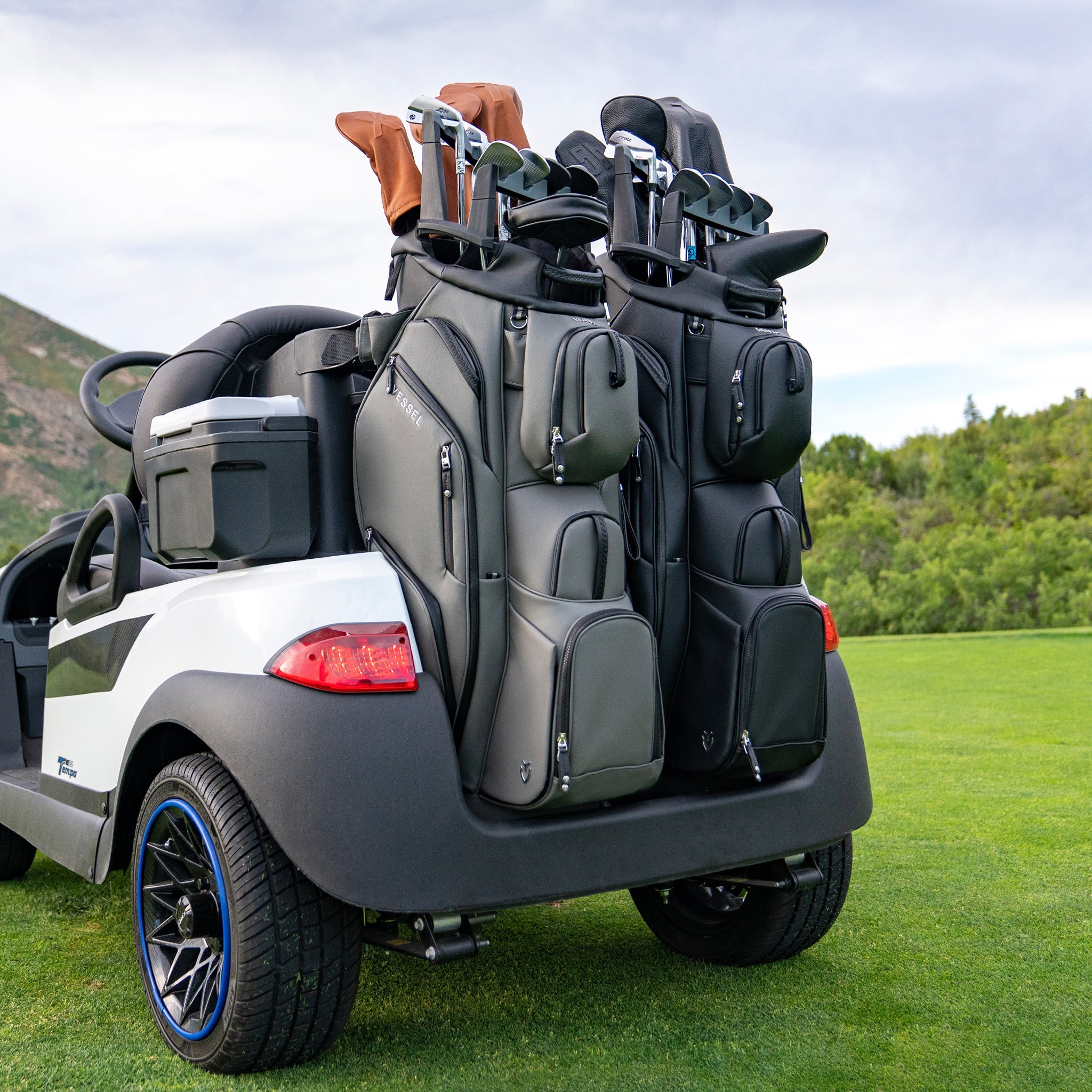 VESSEL Lux Pro Cart II in amp – premium golf cart bag