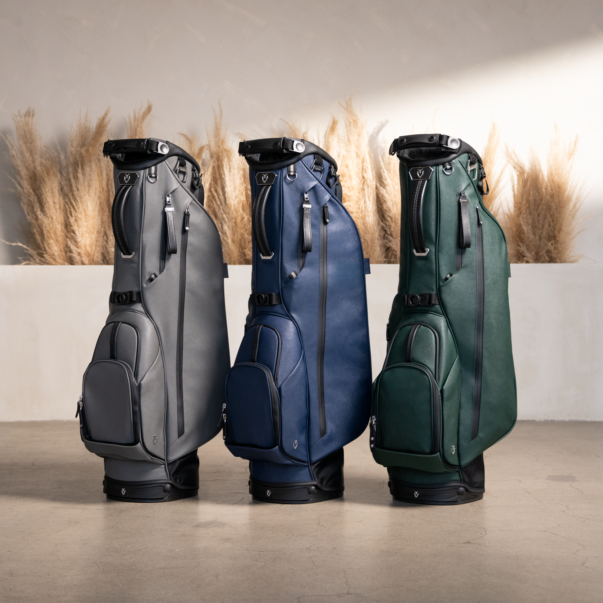 VESSEL Lux Stand in crosshatch black – lightweight golf stand bag