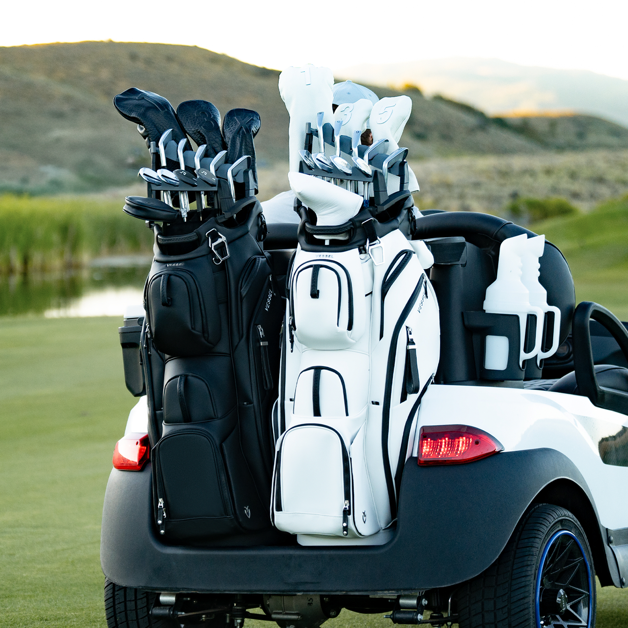VESSEL Lux Pro Cart II in black – premium golf cart bag