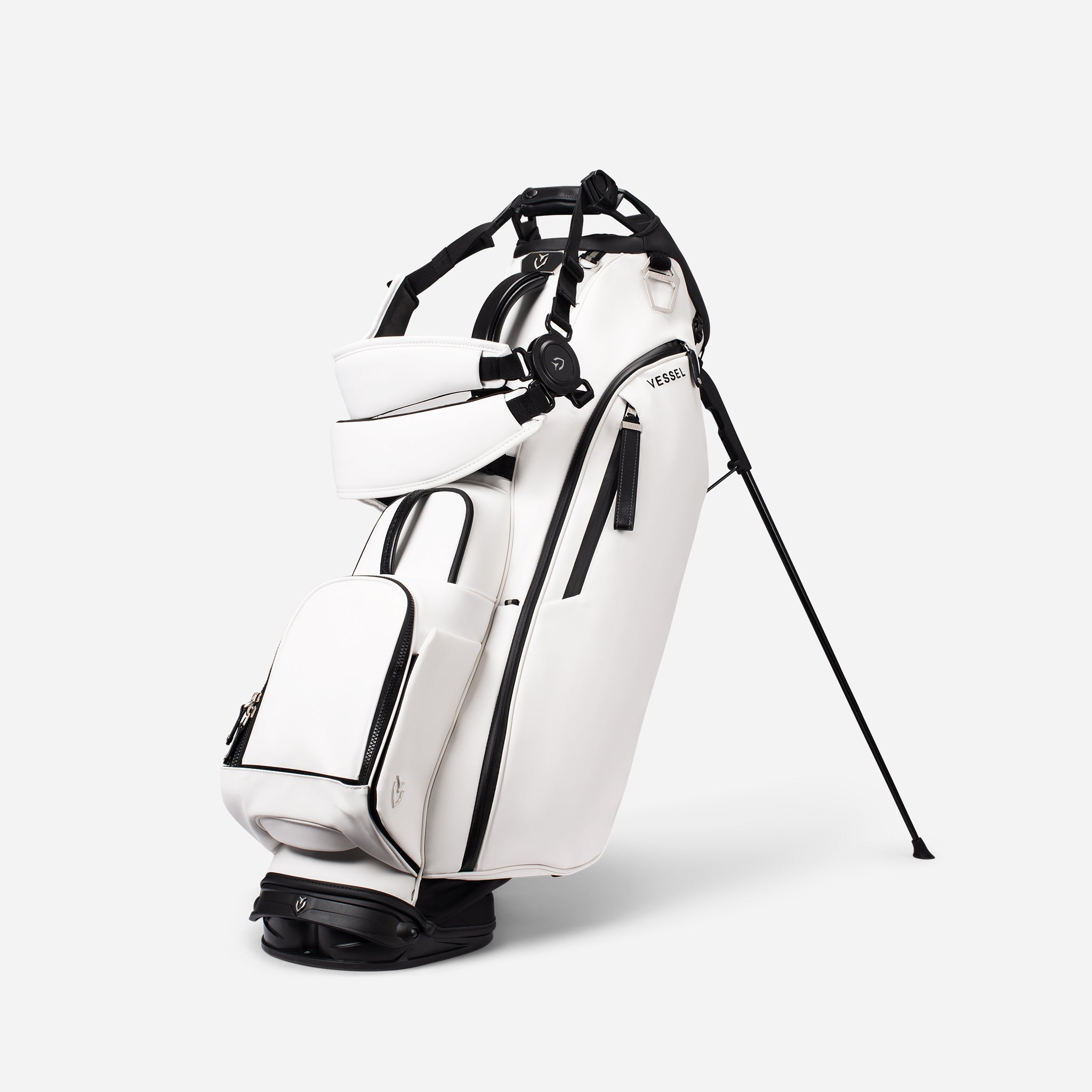 VESSEL Player V Stand in white – lightweight golf stand bag