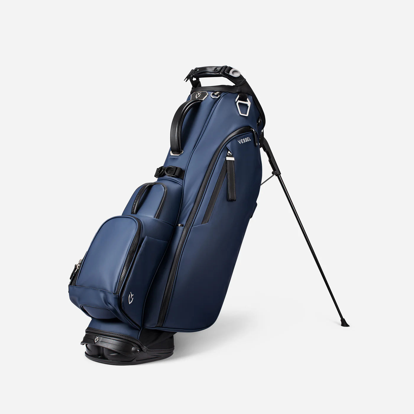 VESSEL Player V Stand in navy – lightweight golf stand bag