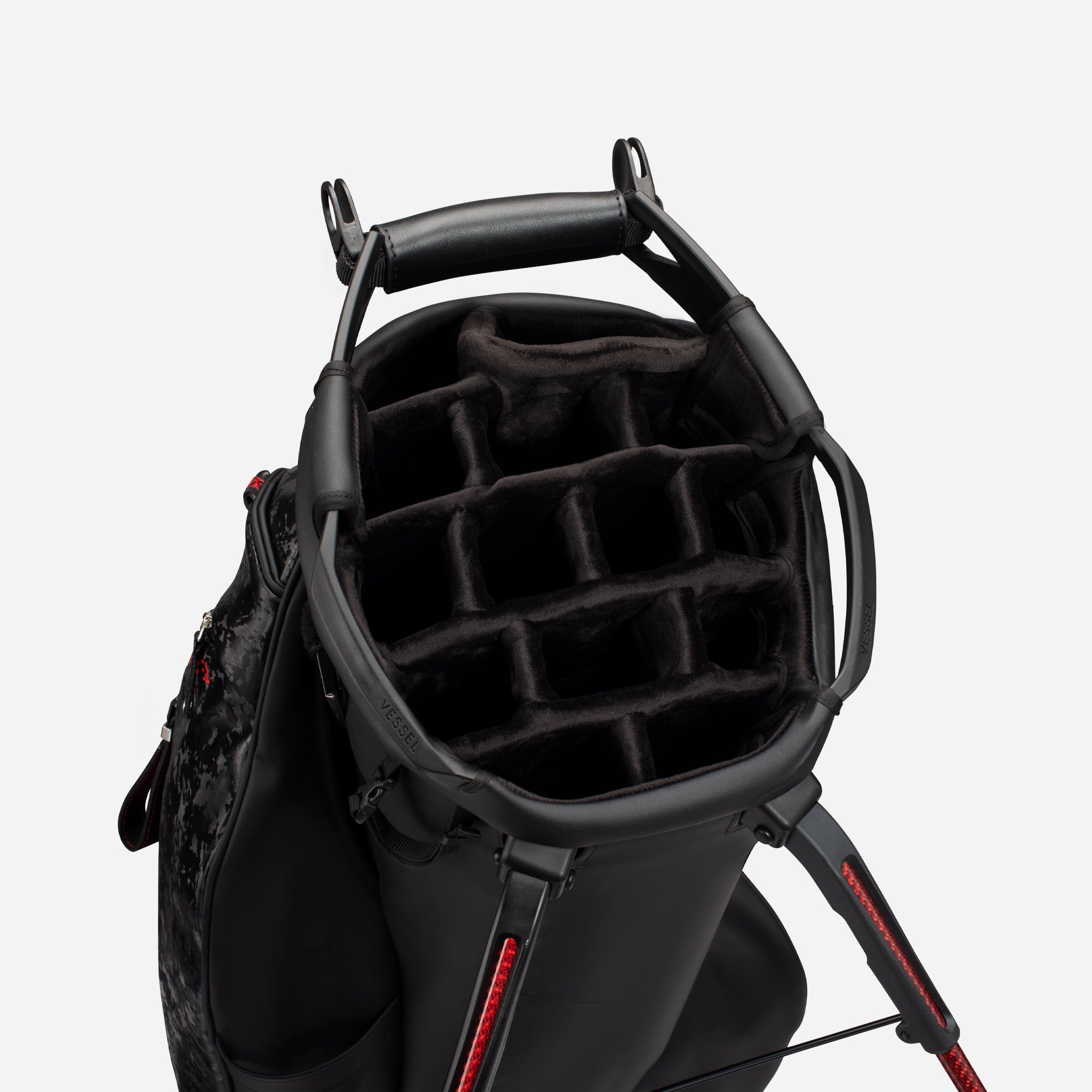 Player V Pro Stand Camo Black | VESSEL Thailand