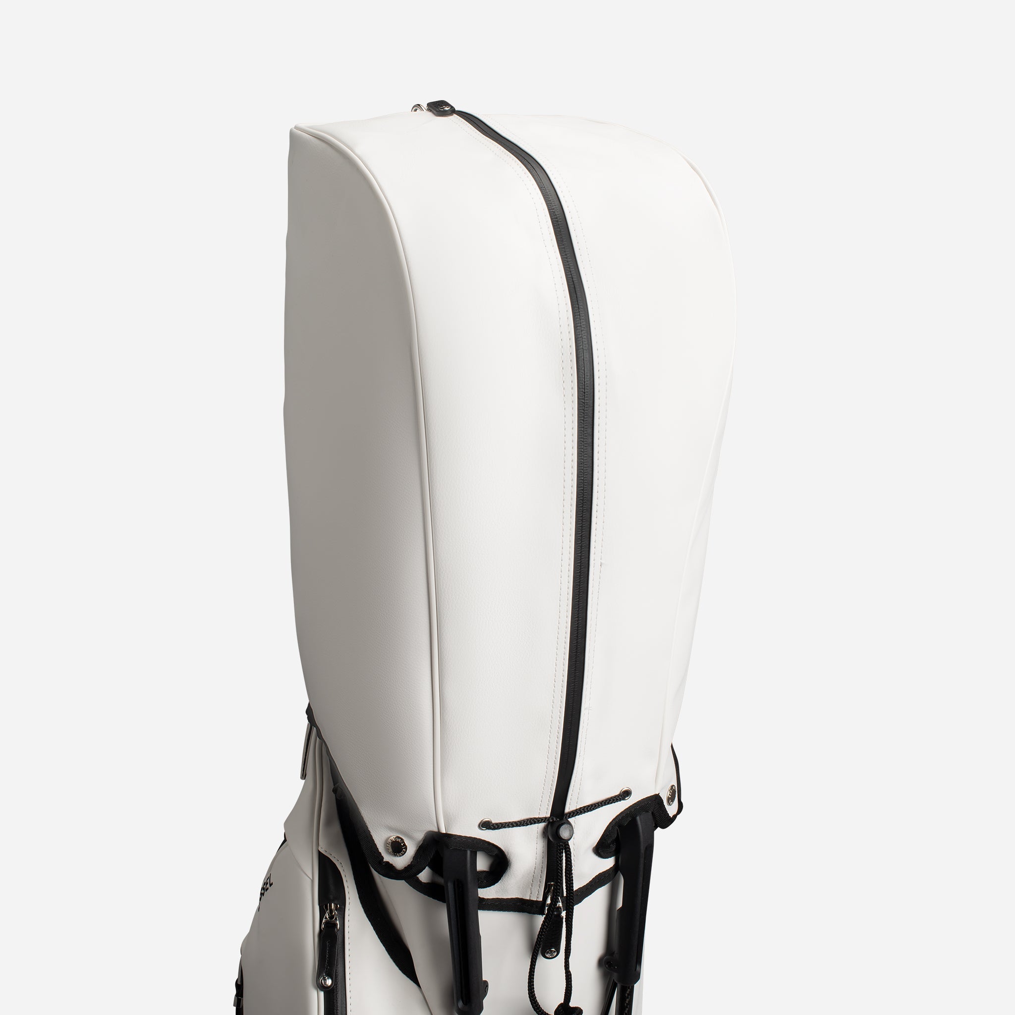 VESSEL Player V Stand in white – lightweight golf stand bag